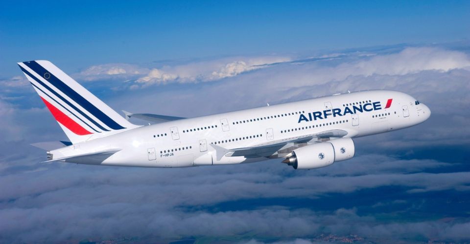 France Bans Some Short Flights to Limit Airline Emissions