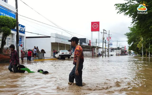 Mexico braces for heavy rain and flooding risk