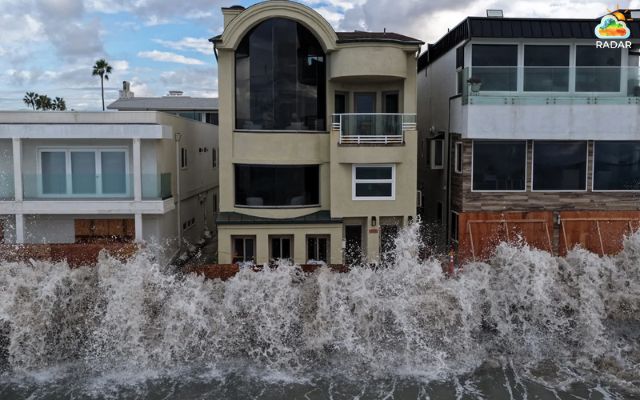 San Pedro records its new highest tide